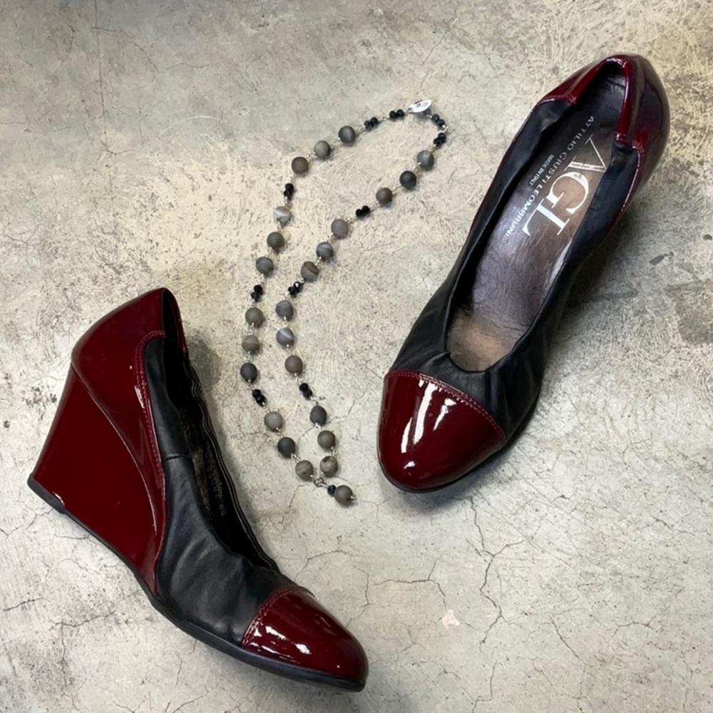 AGL Are red and black leather and Patent  wedges made in Italy